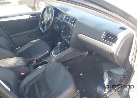 2013 Volkswagen Jetta 2.5L Se z USA, uszkodzony, nr VIN 3VWDX7AJ7DM410758